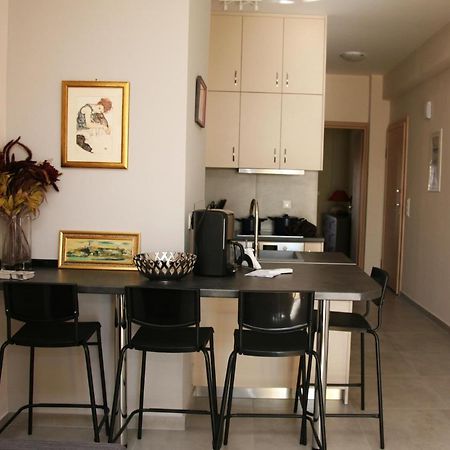 Lovely Sea Front Apartment Itea Exterior foto