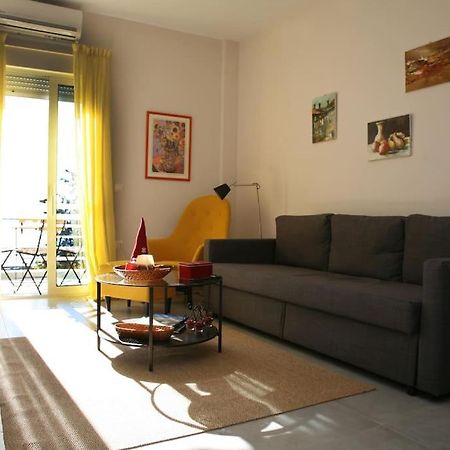 Lovely Sea Front Apartment Itea Exterior foto