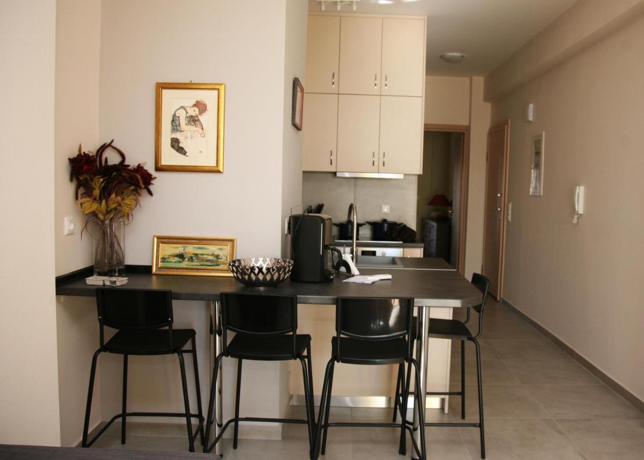 Lovely Sea Front Apartment Itea Exterior foto